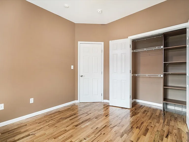 58 Alexander Ct — Photo 35