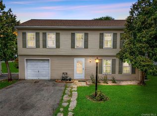 11 Congress Ct, Poughkeepsie, NY 12603