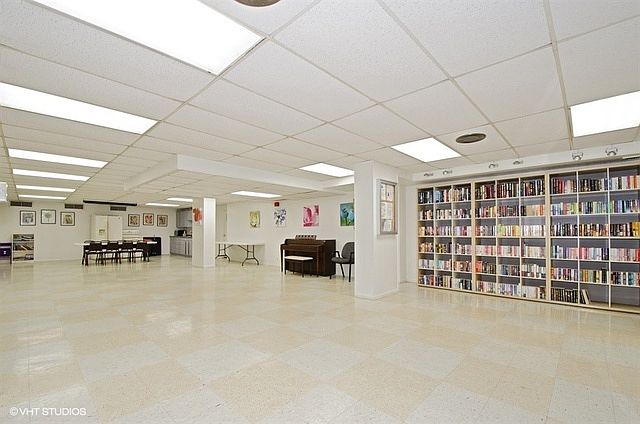 2nd image of 7033 N Kedzie Ave APT 515