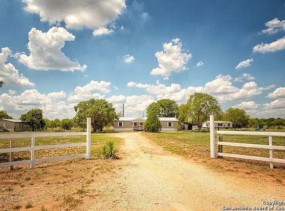 2nd image of 639 County Road 7713
