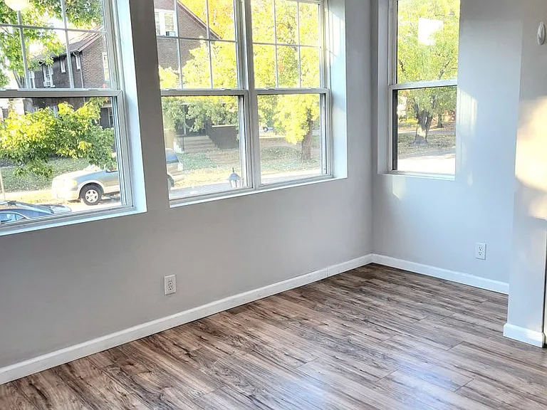 2450 Cleveland Blvd — Photo 20