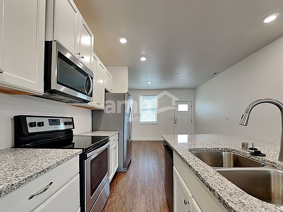 4th image of 13911 106th Ave E