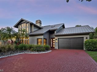 5700 Waxmyrtle Way, Naples, FL 34109