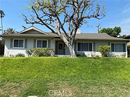 1st image of 405 Fairview Ter