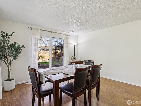 5th image of 1020 SE 130th Avenue