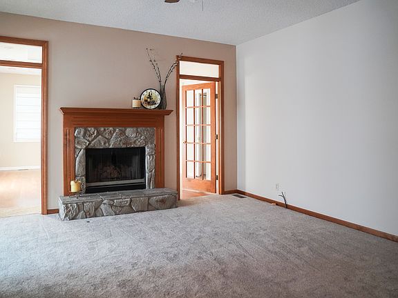 4th image of 7309 W 154th Ter