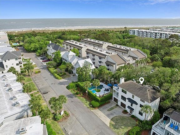 5th image of 225 Olive Way