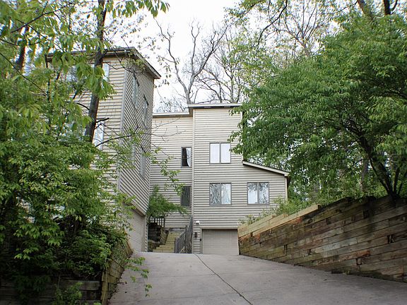 2nd image of 222 Saint Andrews Dr