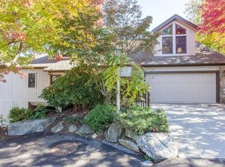 373 Rhododendron Dr, Burnsville, NC 28714