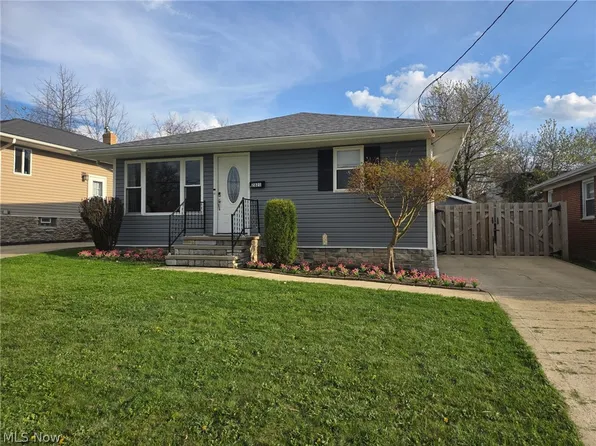 2821 Wales Ave, Parma, OH 44134