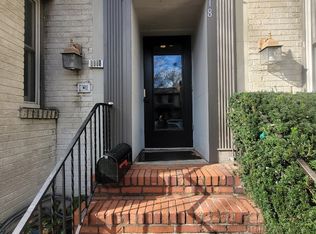18 4th St NE APT 1, Washington, DC 20002