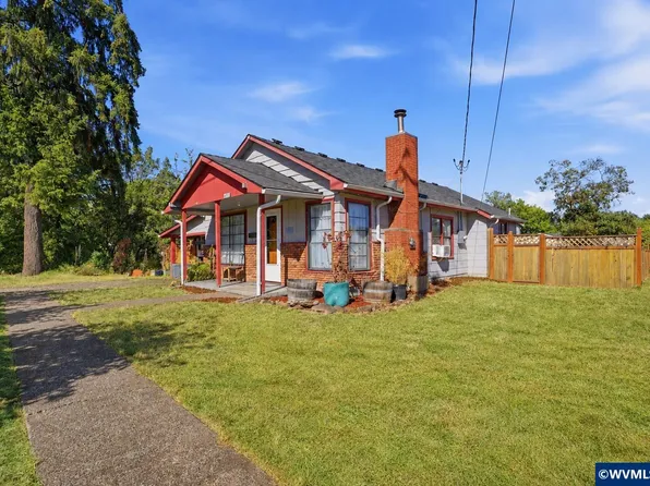 221 Walnut St, Independence, OR 97351