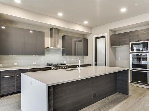 4th image of 2854 Kettle Creek Dr