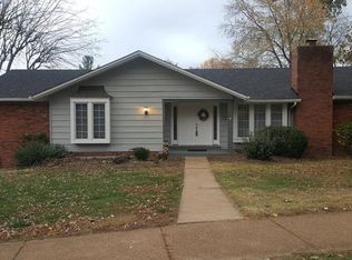 633 Spring Meadows Dr, Ballwin, MO 63011