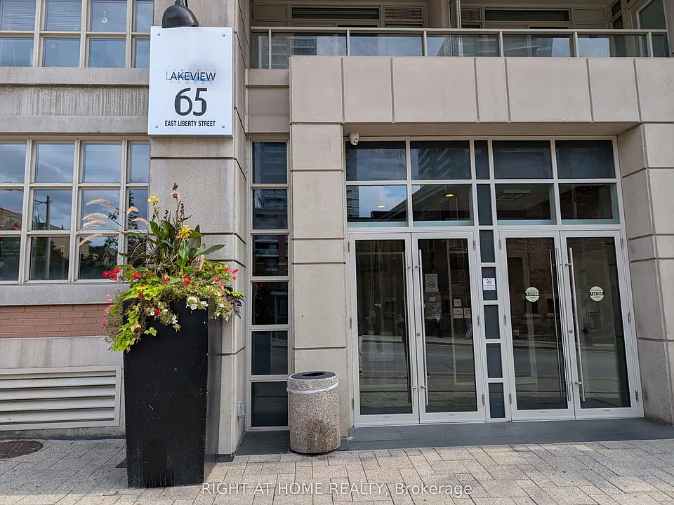 65 E Liberty St #1108