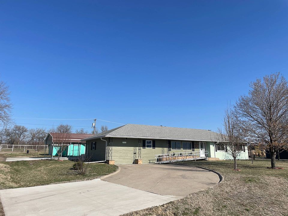 309 West St, Clifton, KS 66937 Zillow