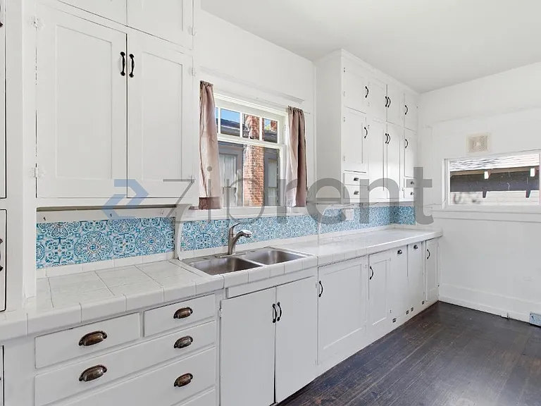423 Mill St #423 MILL ST — Photo 15