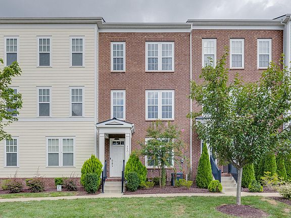 4th image of 305 Kara Ln