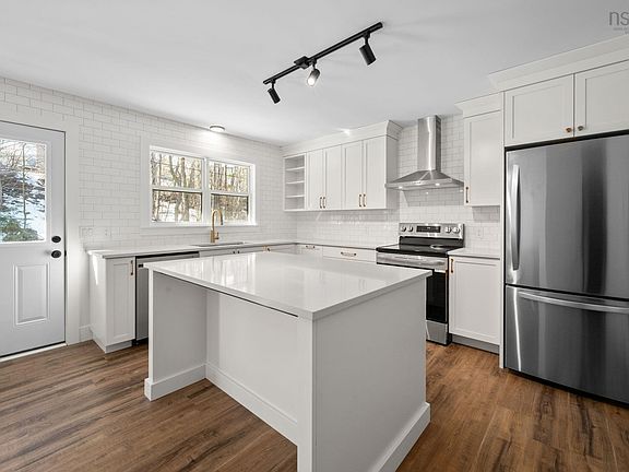 5th image of 196 Lacewood Dr