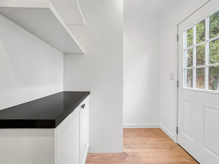 2736 S Sycamore Ave — Photo 19
