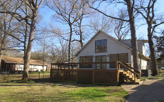 3rd image of 120 Bayside Dr