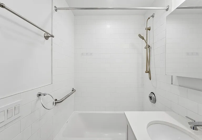 915 W End Ave #1503 — Photo 13