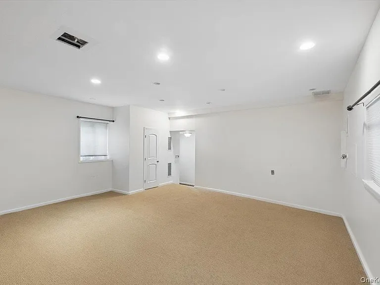 5 Agnes Cir — Photo 19