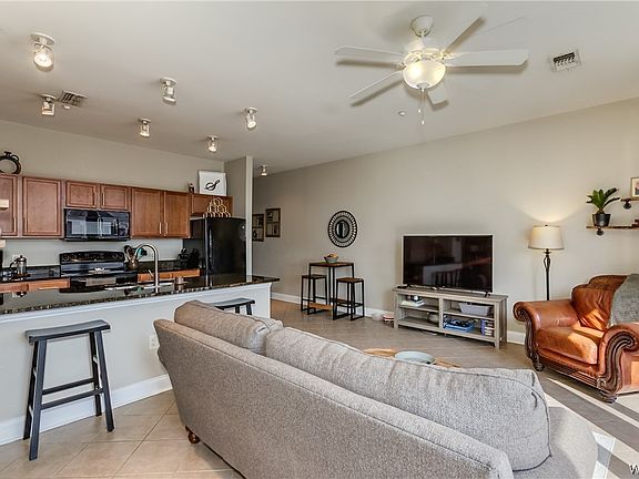 3rd image of 1510 9th St Unit 207