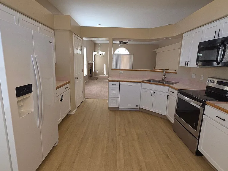 1329 Nutwood Dr — Photo 5