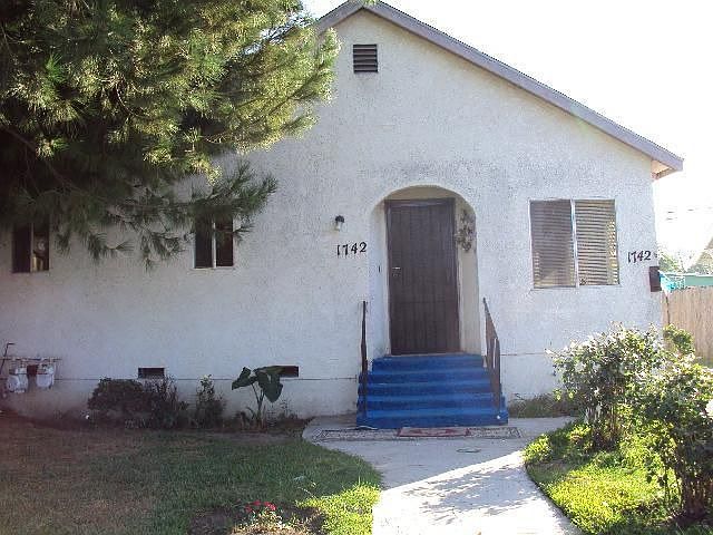2nd image of 1742 W 51st St