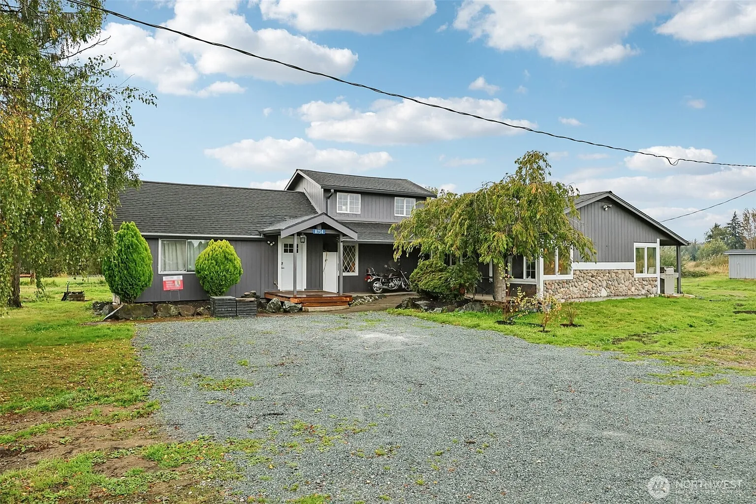 8754 Peavey Road photo 1