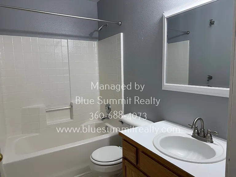6620 Steamer Dr SE — Photo 4