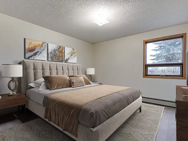 336 Gladstone Ave S #7 — Photo 5