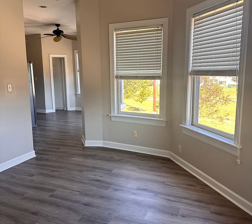 1st image of 300 W Clay St #B