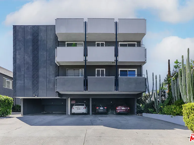 6350 Willoughby Ave #9 — Photo 11