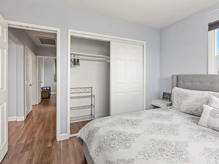 3254 Logan Ave — Photo 8