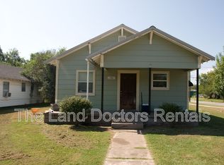 531 W 9th St, Ada, OK 74820
