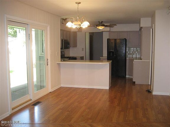 5th image of 4905 Havana Ave SW