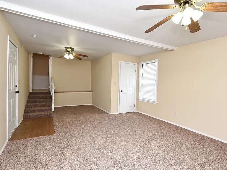 302 E Aquarium Pl — Photo 12