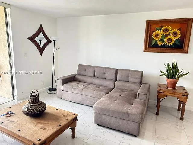 2821 N Miami Beach Blvd #2C — Photo 6
