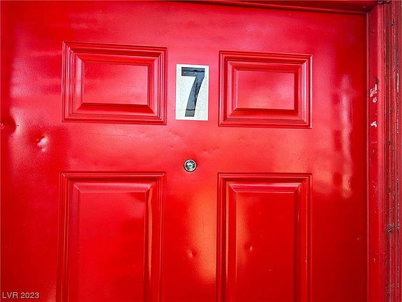 2nd image of 3782 Palos Verdes St APT 7