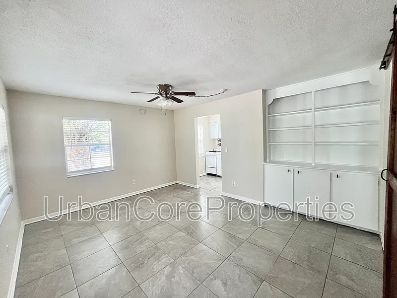 1 bed, 1.0 bath, 560 sqft, $1,495 — Photo 2