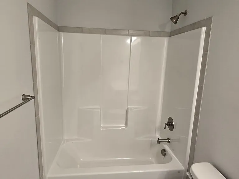 918 Uplands Ln — Photo 17