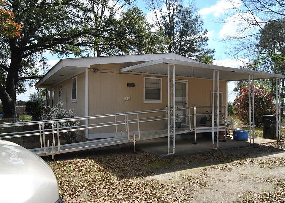 1st image of 230 Peachtree Cir