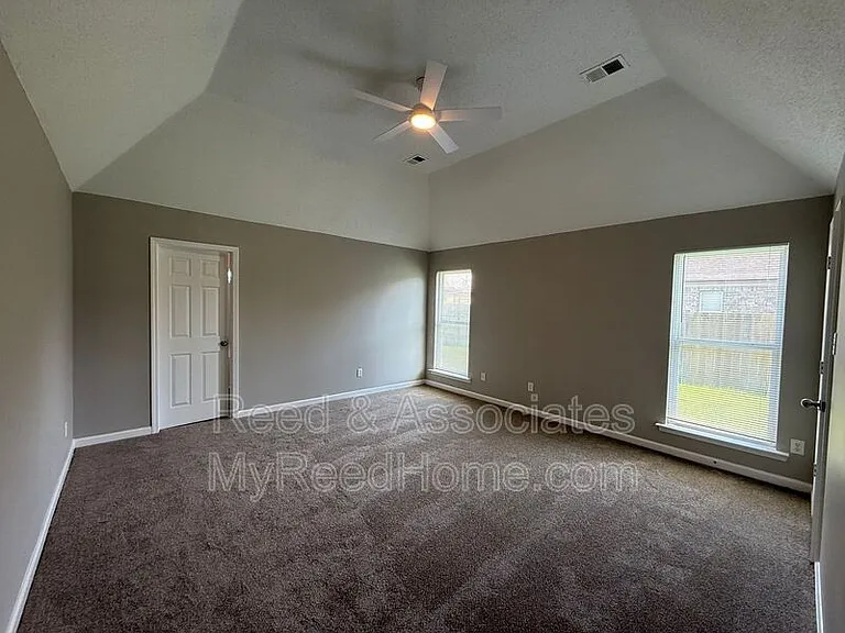 5066 Delaney Valley Ln — Photo 8