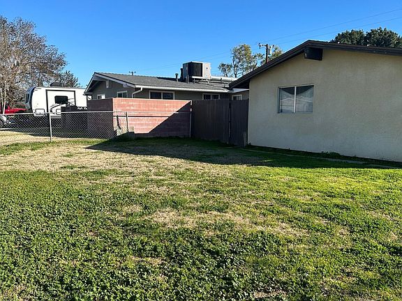 5th image of 26929 Fisher St