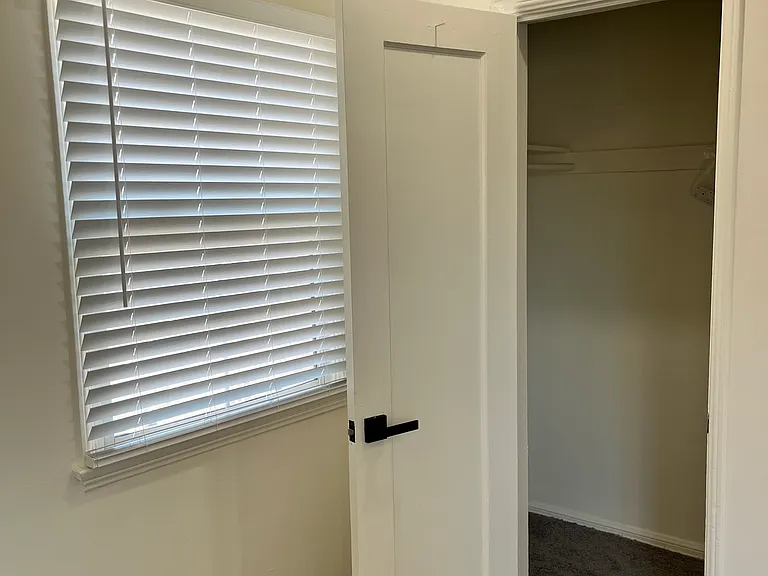 1258 S Cloverdale Ave — Photo 13