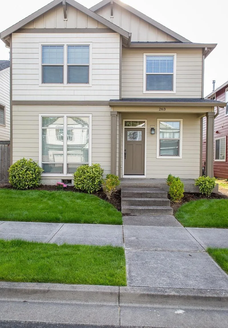 3 bed, 2.5 bath, 1698 sqft, $2,750 — Photo 1