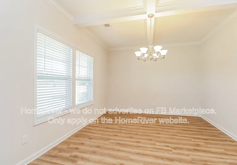1340 Curlew Cir — Photo 3