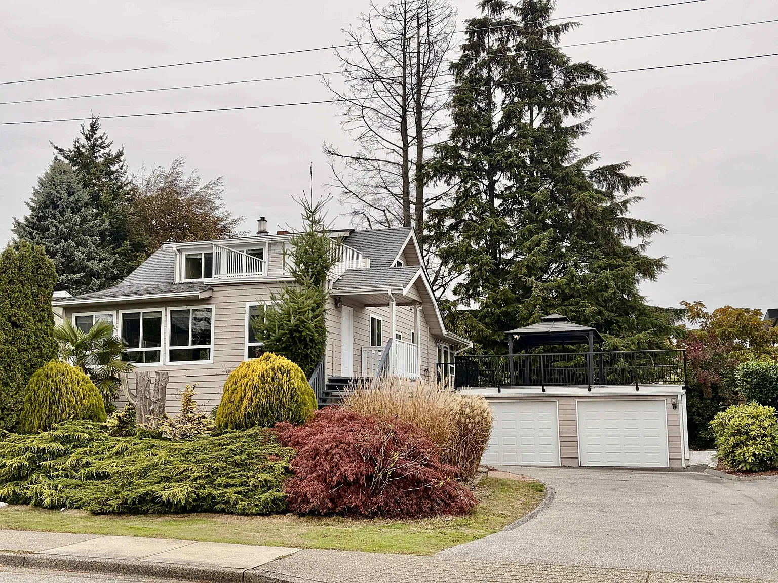 5 bed, 3000 sqft, $5,695 — Photo 1